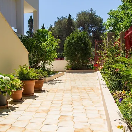 Apartmani Dorita *